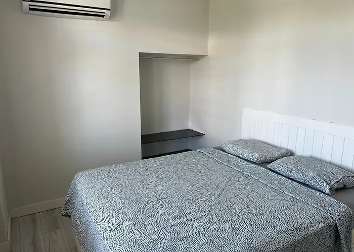 Entire In Residential Compound With Great Location Apartament