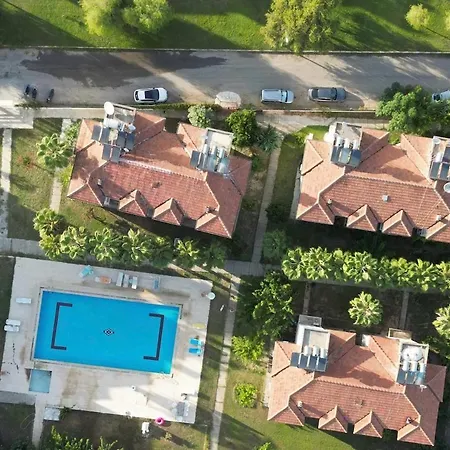 Entire In Residential Compound With Great Location Apartament